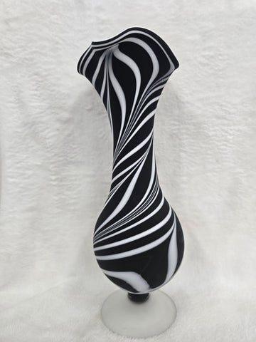 DG221BKW4 VASES BAIJAN GLASS