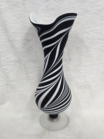 DG221BKW3 VASES BAIJAN GLASS