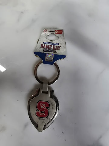GAME DAY OUTFITTERS NC STATE KEYRING