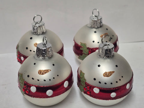 004-1 SNOWMAN ORNAMENTS SMALL 4 PC SET 2" DIA