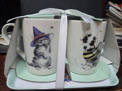 X0011859123 3PC SET MUGS & TRAY SET "TRICK OR TREAT" WRENDALE DESIGNS