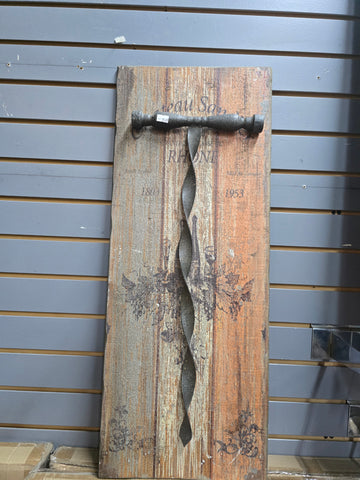 09673 HDC CORKSCREW WALL PLAQUE "CHATEAU SANDLER